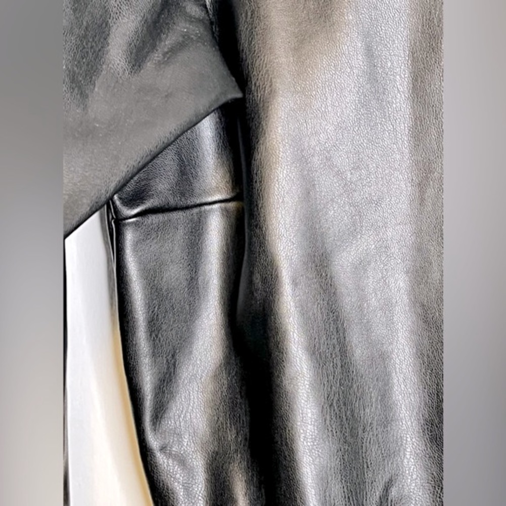 SKIMS Faux Leather Long Sleeve Bodysuit - Picture 11 of 13